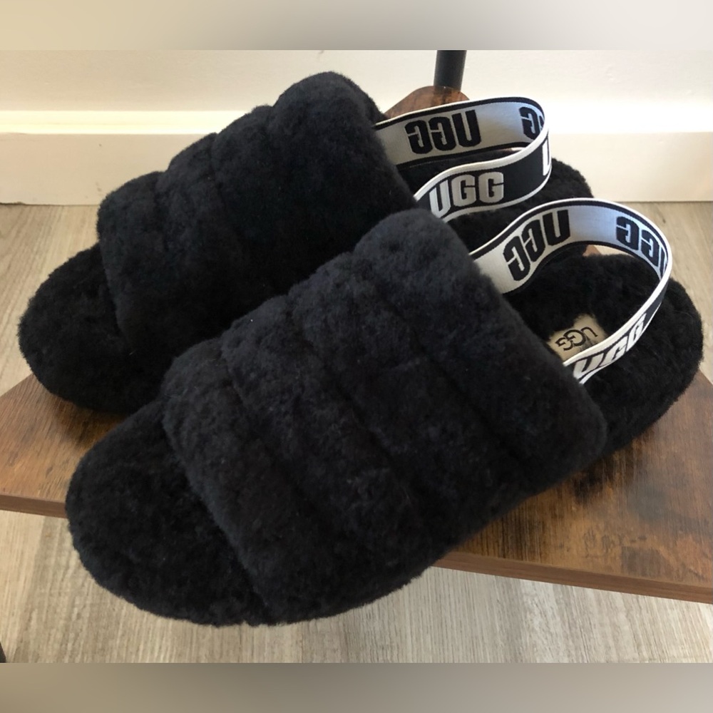 UGG Black Fluffy Slides with Logo Strap~sz 40